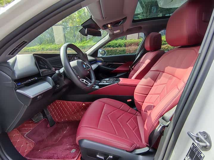 Фото 5 - BMW 5 Series