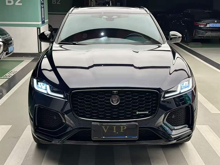 Фото 2 - Jaguar F-Pace