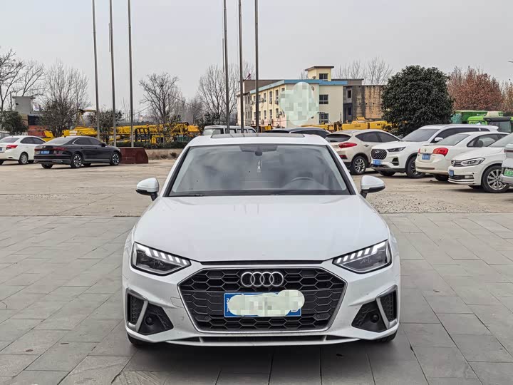 Фото 2 - Audi A4L