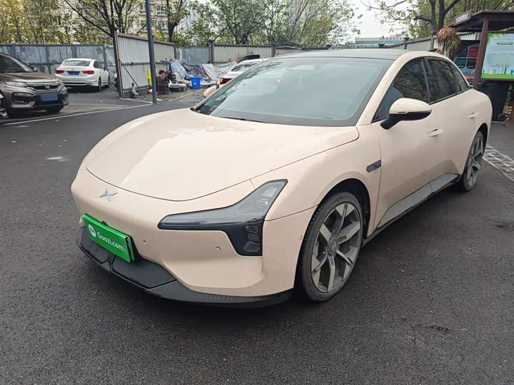 Фото 1 - XPeng Mona M03