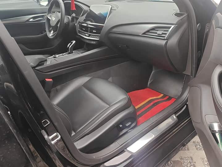 Фото 8 - Cadillac CT5