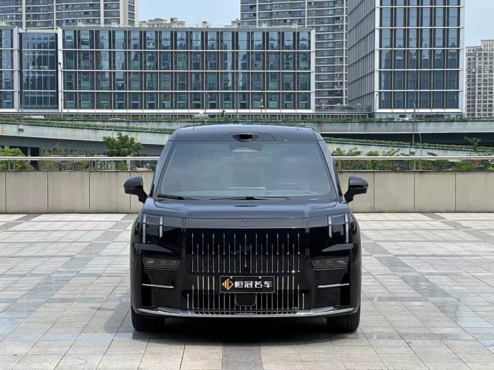 Фото 2 - Zeekr 009