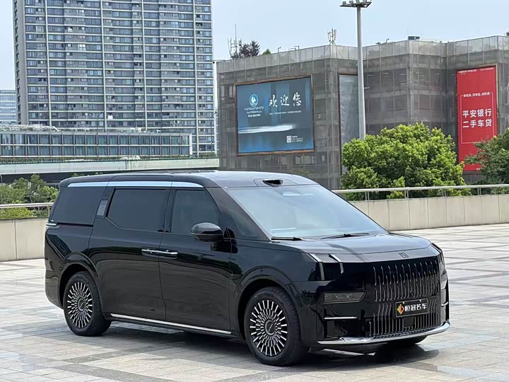 Фото 3 - Zeekr 009