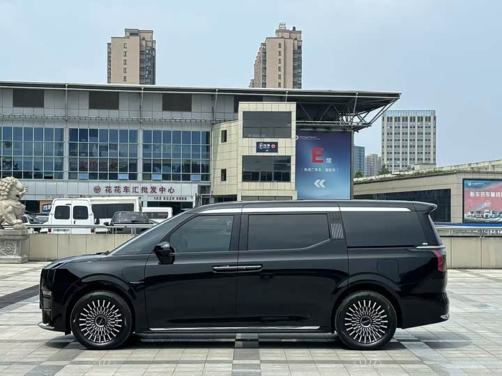 Фото 5 - Zeekr 009