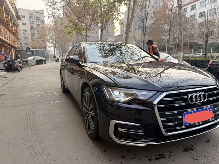 Фото 2 - Audi A6L