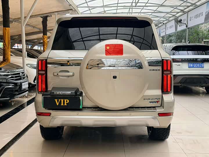 Фото 5 - Tank 500 Hybrid