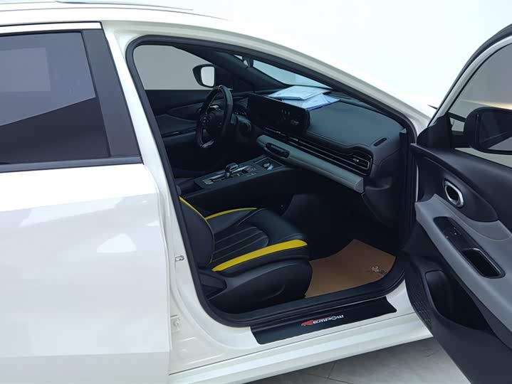 Фото 8 - GAC Trumpchi Empow R