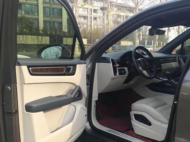 Фото 4 - Porsche Cayenne