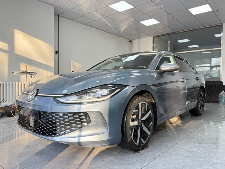 Фото 1 - Volkswagen Lamando L