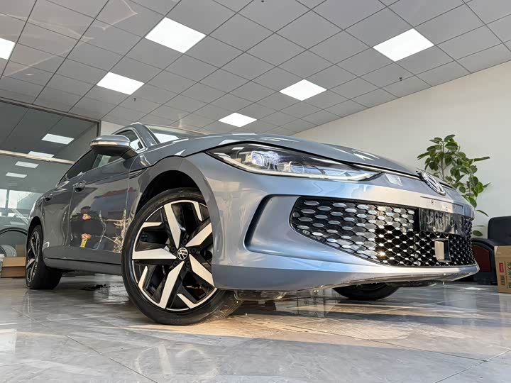 Фото 3 - Volkswagen Lamando L