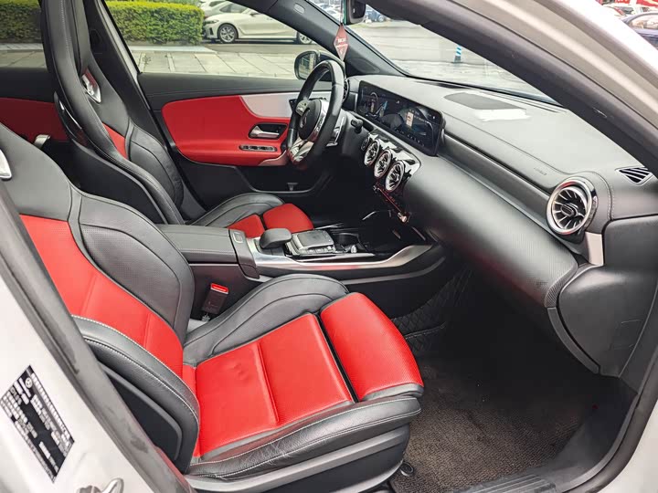 Фото 7 - Mercedes-Benz A-Class AMG