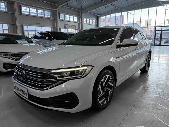 Фото 1 - Volkswagen Sagitar L