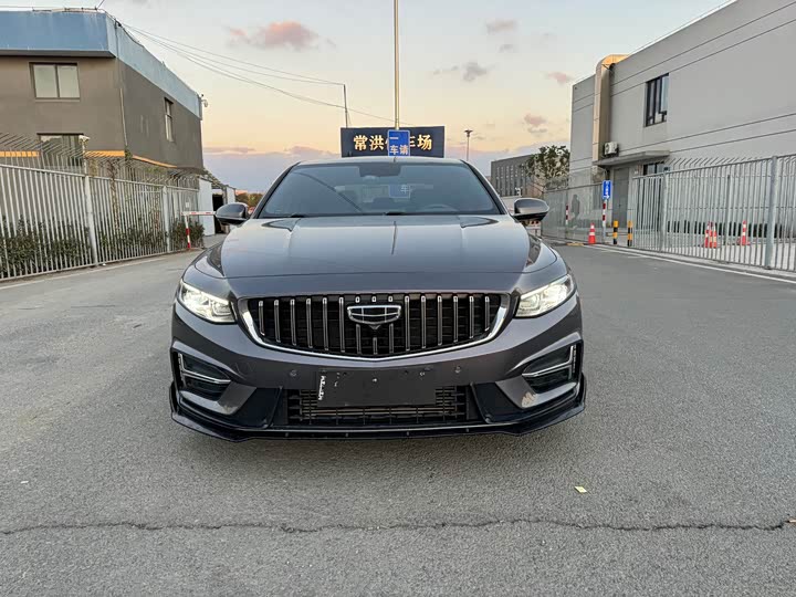 Фото 2 - Geely Preface