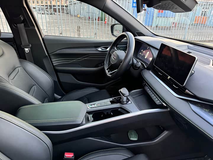 Фото 9 - Geely Preface