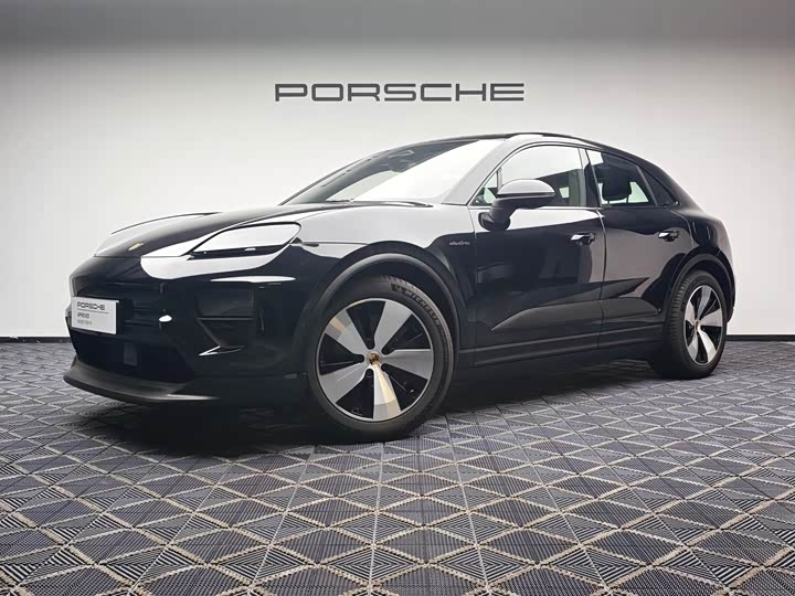 Фото 1 - Porsche Macan EV