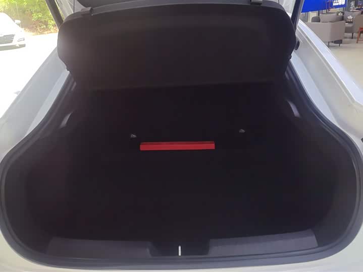 Фото 4 - Changan UNI-V