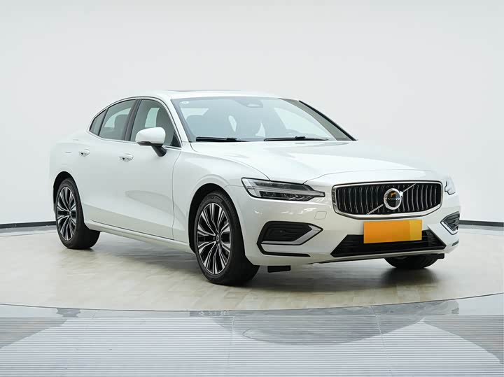Фото 3 - Volvo S60