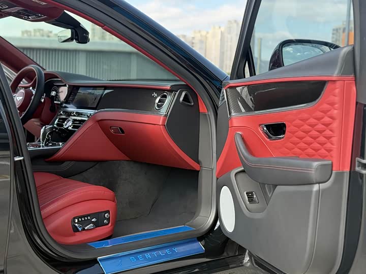 Фото 6 - Bentley Flying Spur