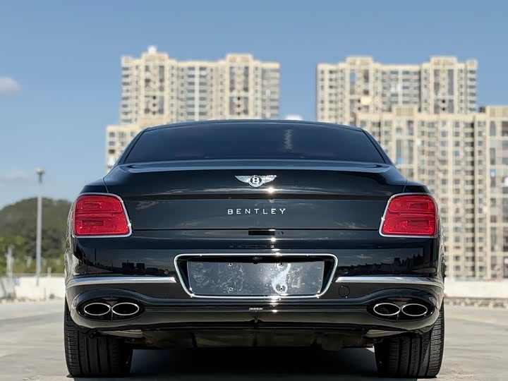 Фото 8 - Bentley Flying Spur