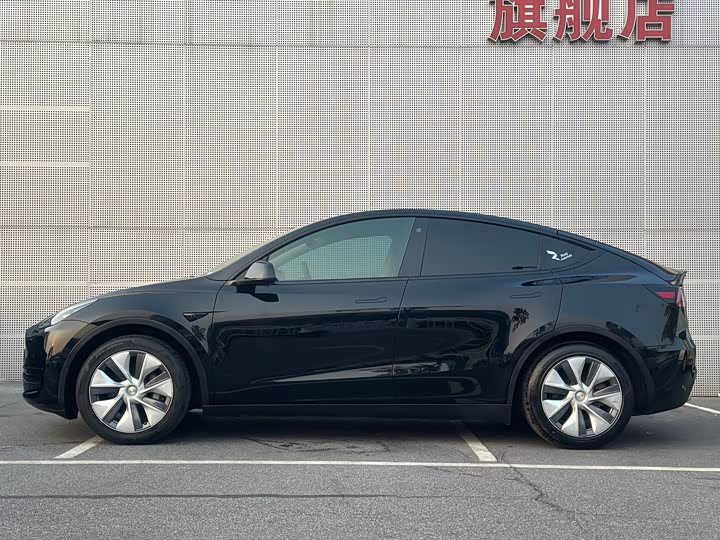 Фото 7 - Tesla Model Y