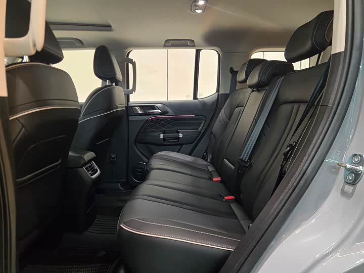 Фото 6 - Tank 300