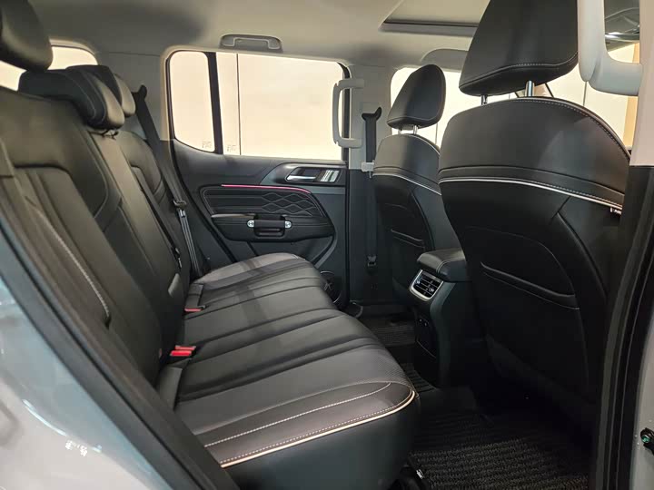 Фото 9 - Tank 300