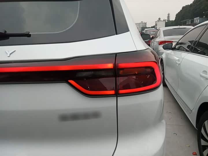 Фото 8 - Chery Tiggo 8