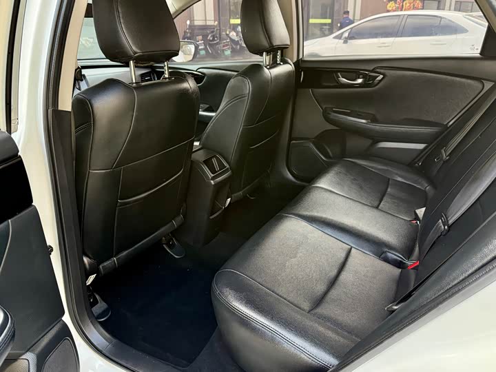 Фото 5 - Honda Envix