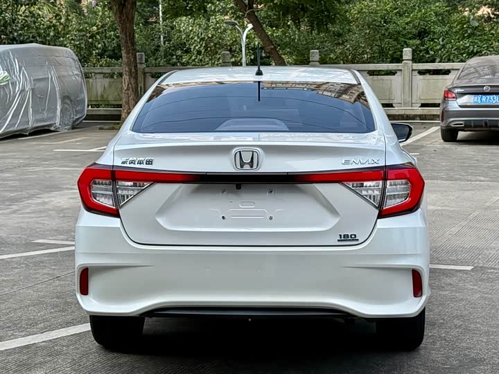 Фото 8 - Honda Envix