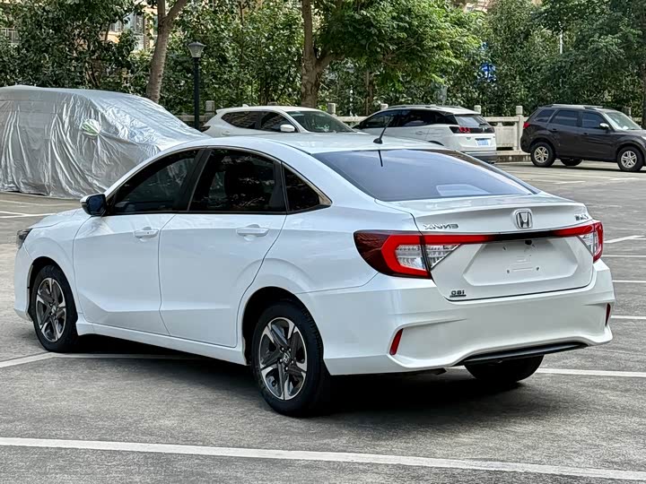 Фото 9 - Honda Envix