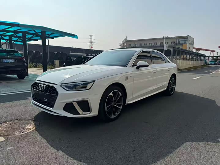 Фото 3 - Audi A4L