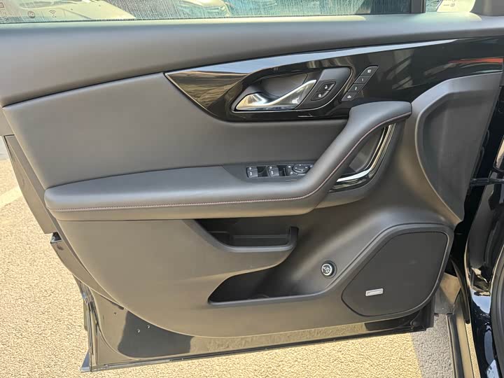 Фото 5 - Chevrolet Blazer