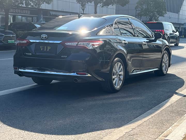 Фото 9 - Toyota Camry