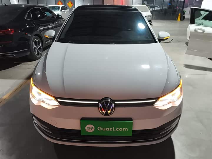 Фото 3 - Volkswagen Golf