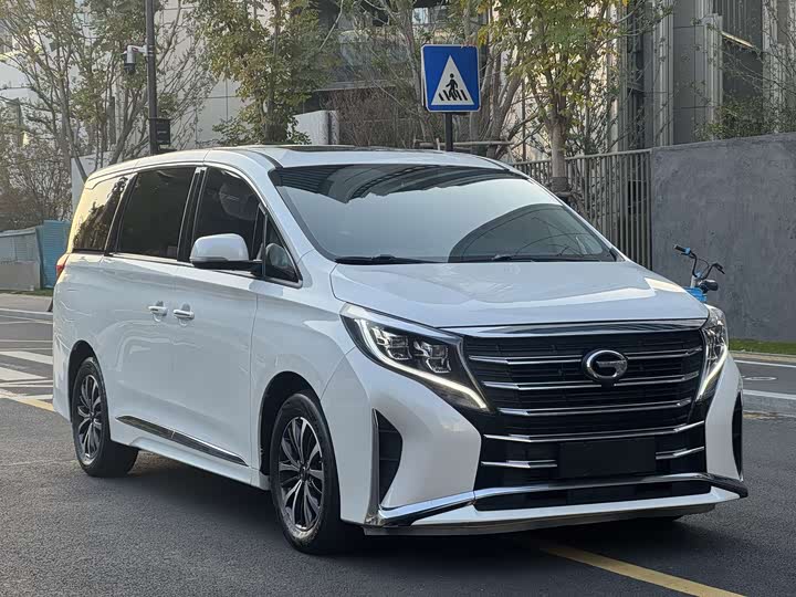 Фото 3 - GAC Trumpchi M8