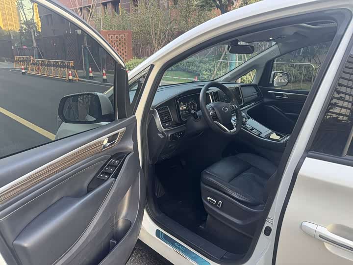 Фото 8 - GAC Trumpchi M8