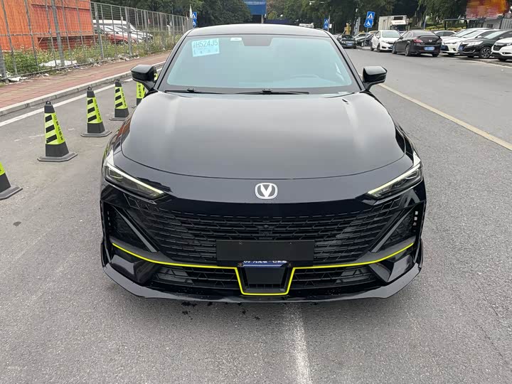 Фото 2 - Changan UNI-V