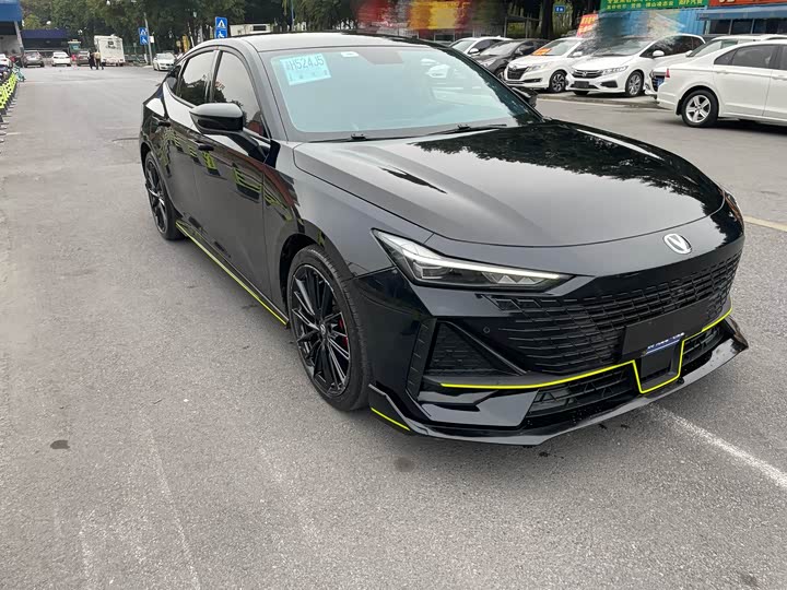 Фото 3 - Changan UNI-V