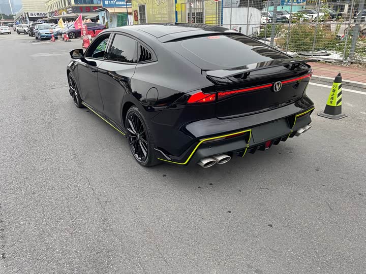 Фото 9 - Changan UNI-V