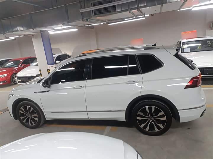 Фото 5 - Volkswagen Tiguan L Pro