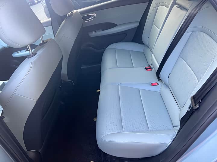 Фото 9 - Roewe D6