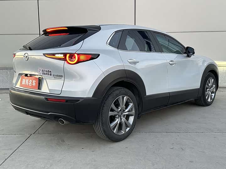 Фото 4 - Mazda CX-30