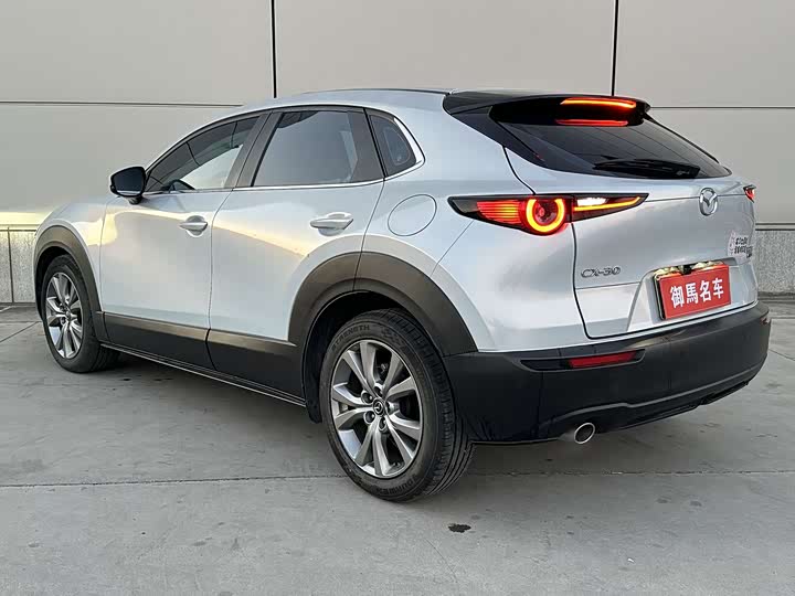 Фото 6 - Mazda CX-30