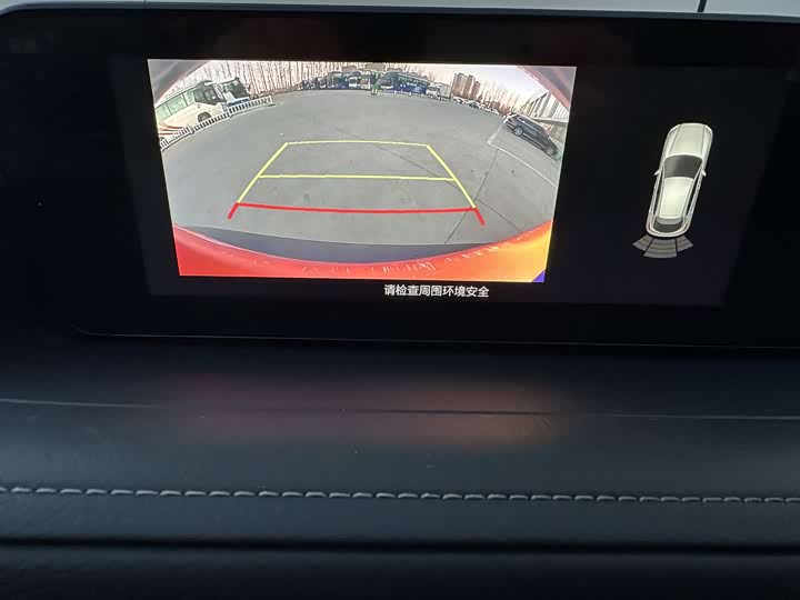 Фото 8 - Mazda CX-30