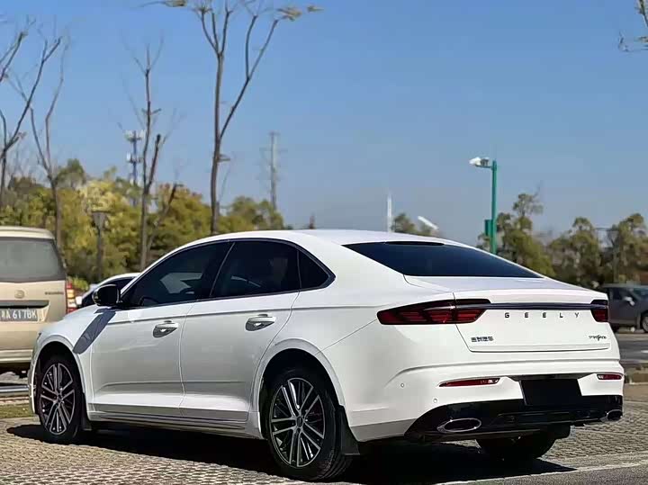 Photo 9 - Geely Preface