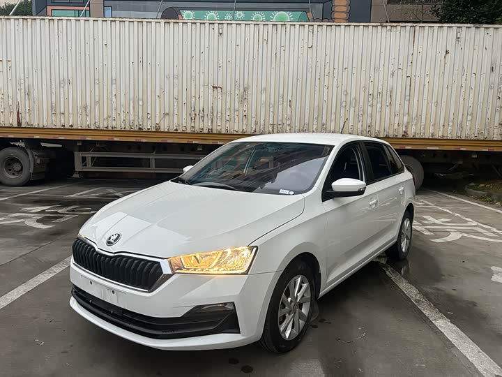 Фото 1 - Skoda Rapid Spaceback