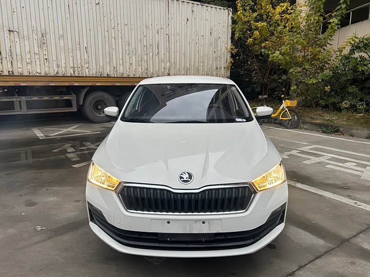 Фото 2 - Skoda Rapid Spaceback