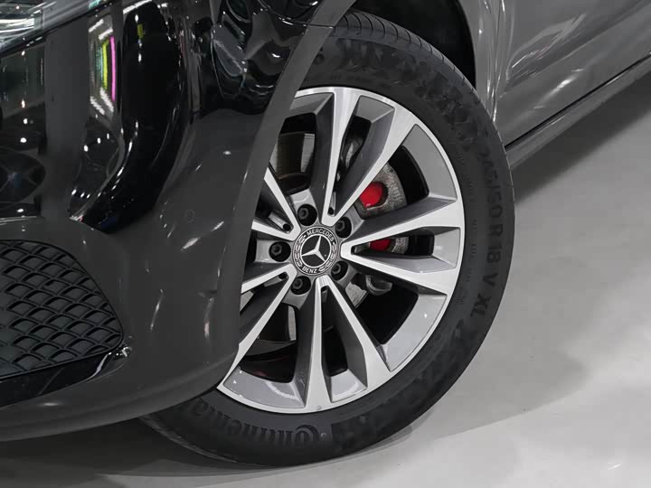 Фото 5 - Mercedes-Benz V-Class