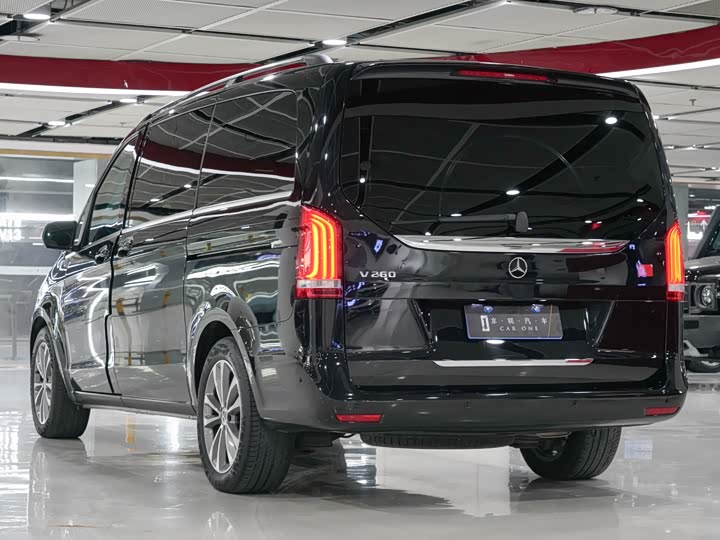 Фото 6 - Mercedes-Benz V-Class