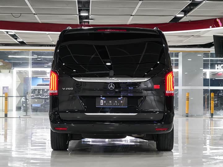 Фото 7 - Mercedes-Benz V-Class